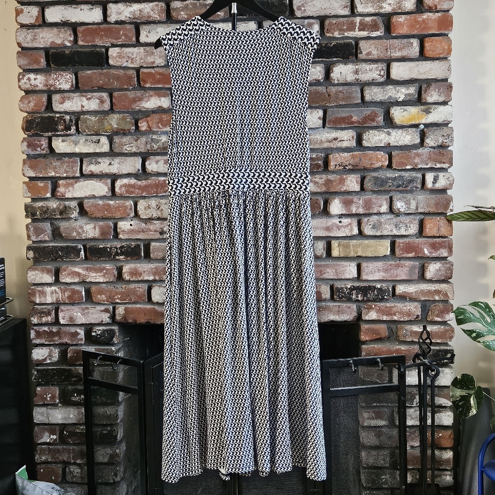 Boden Sleeveless Thea Dress - Picture 8 of 9